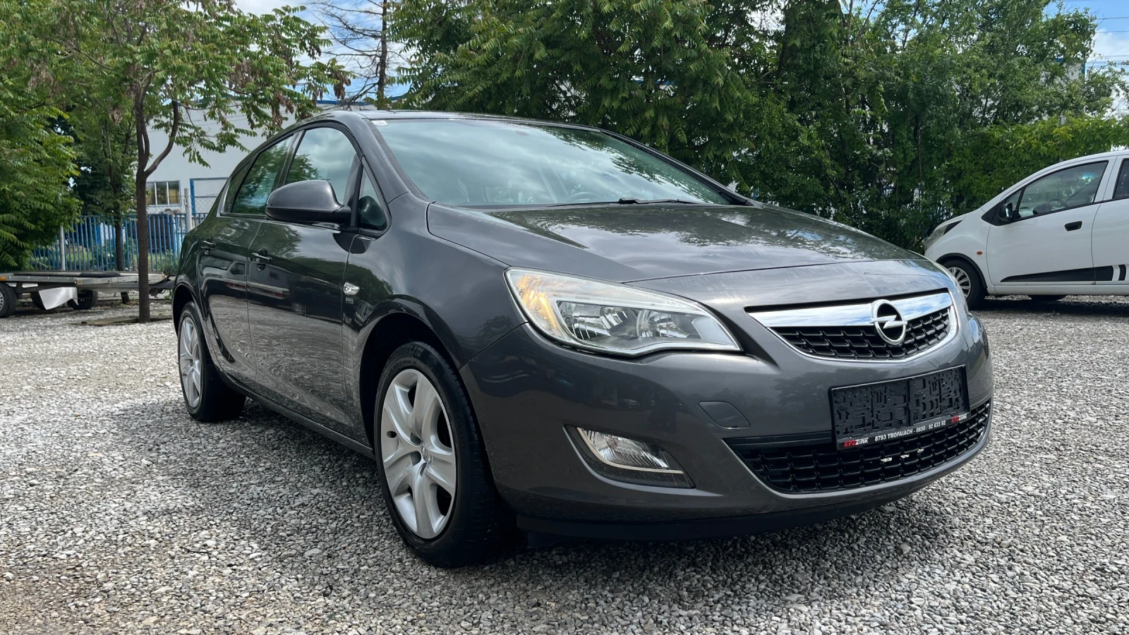 Opel Astra 1.4 i 16V 100, снимка 2 - Автомобили и джипове - 55106083