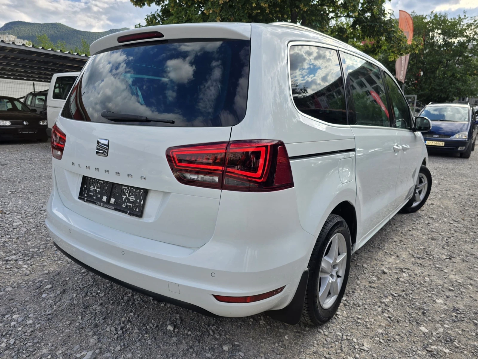 Seat Alhambra 2.0TDI NAVI. LED. XEN .7MEC, снимка 4 - Автомобили и джипове - 55107856