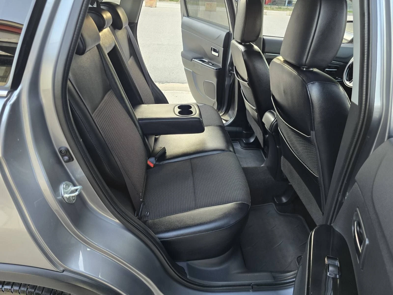 Peugeot 4008 1.6 HDI led kamera кожа, снимка 15 - Автомобили и джипове - 55107856