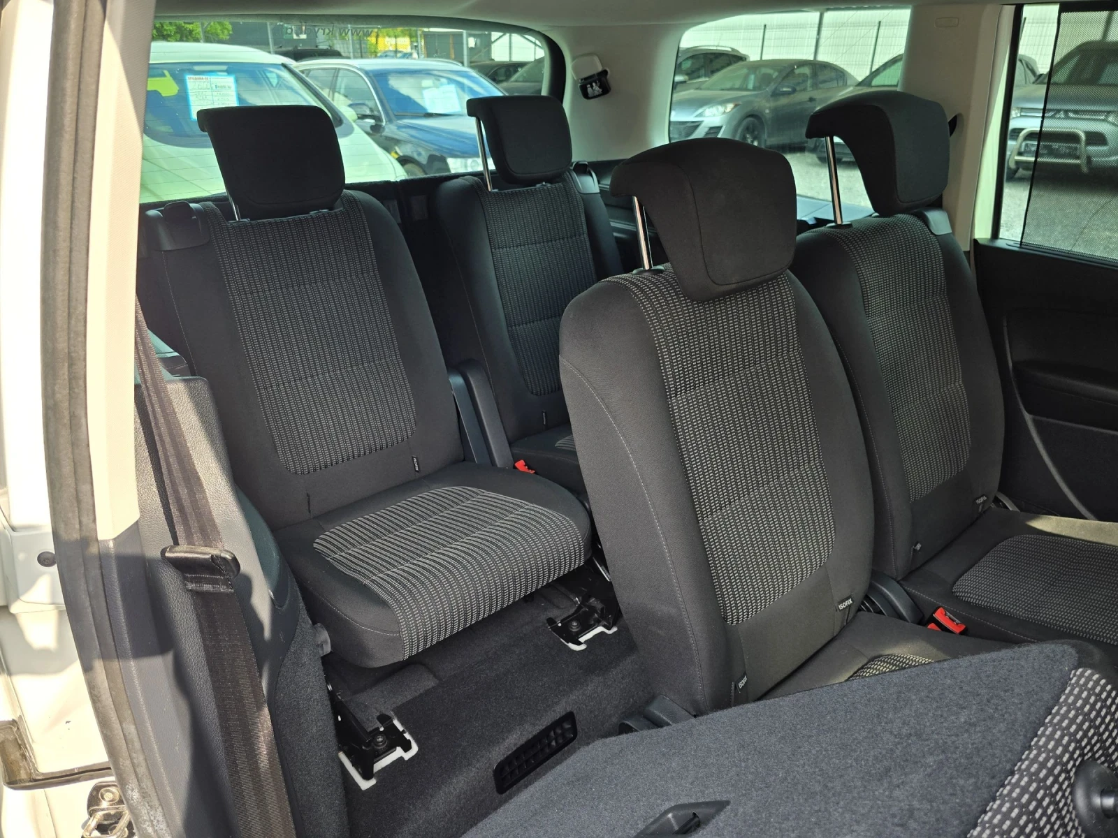 Seat Alhambra 2.0TDI NAVI. LED. XEN .7MEC, снимка 9 - Автомобили и джипове - 55107856