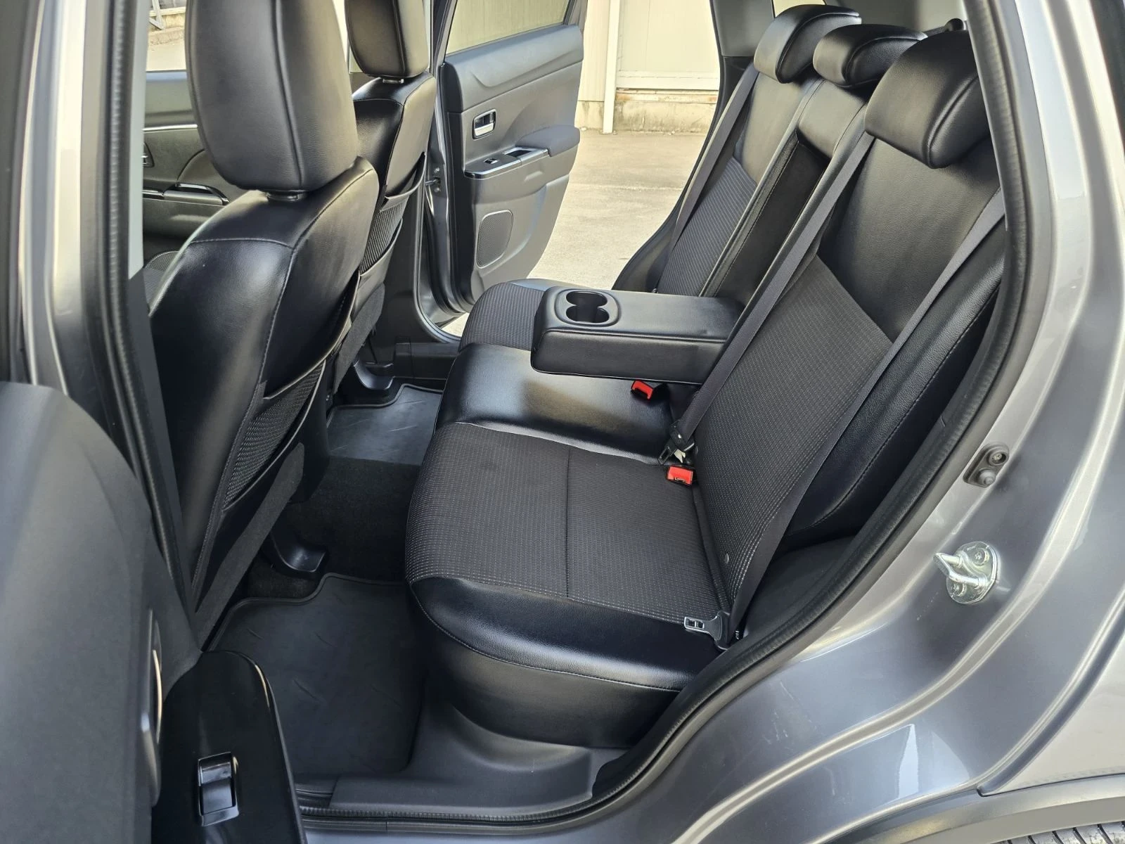 Peugeot 4008 1.6 HDI led kamera кожа, снимка 11 - Автомобили и джипове - 55107856