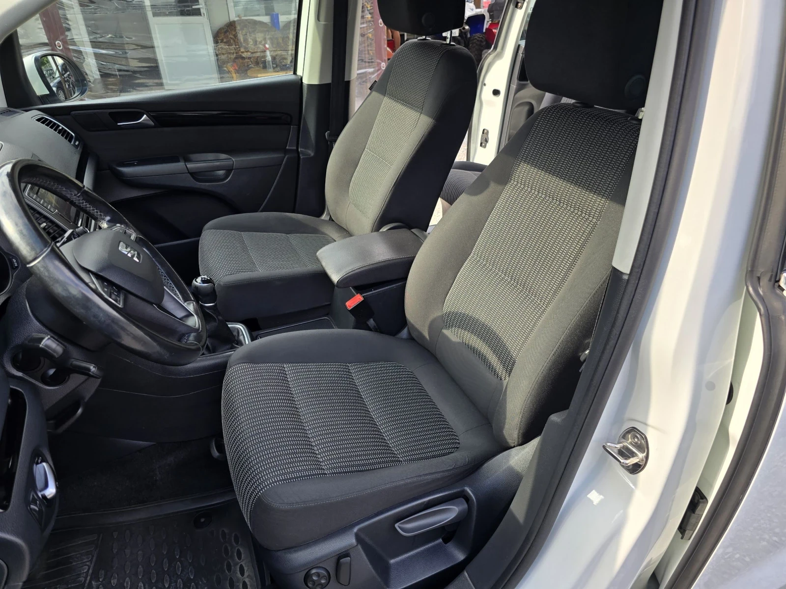 Seat Alhambra 2.0TDI NAVI. LED. XEN .7MEC, снимка 11 - Автомобили и джипове - 55107856