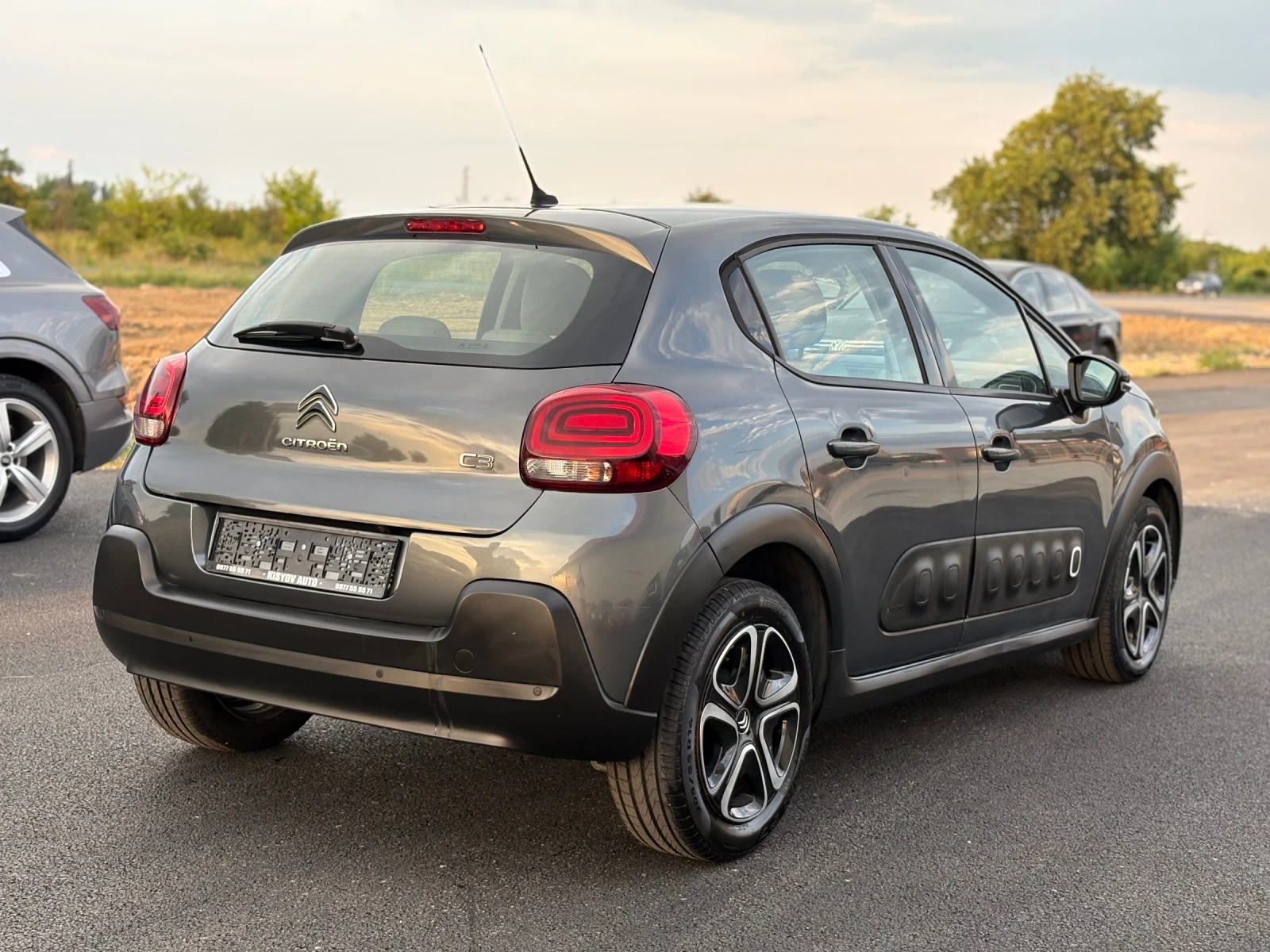 Citroen C3 1.6 HDI Navi* Камера* Dual Color* EURO6, снимка 5 - Автомобили и джипове - 55317423