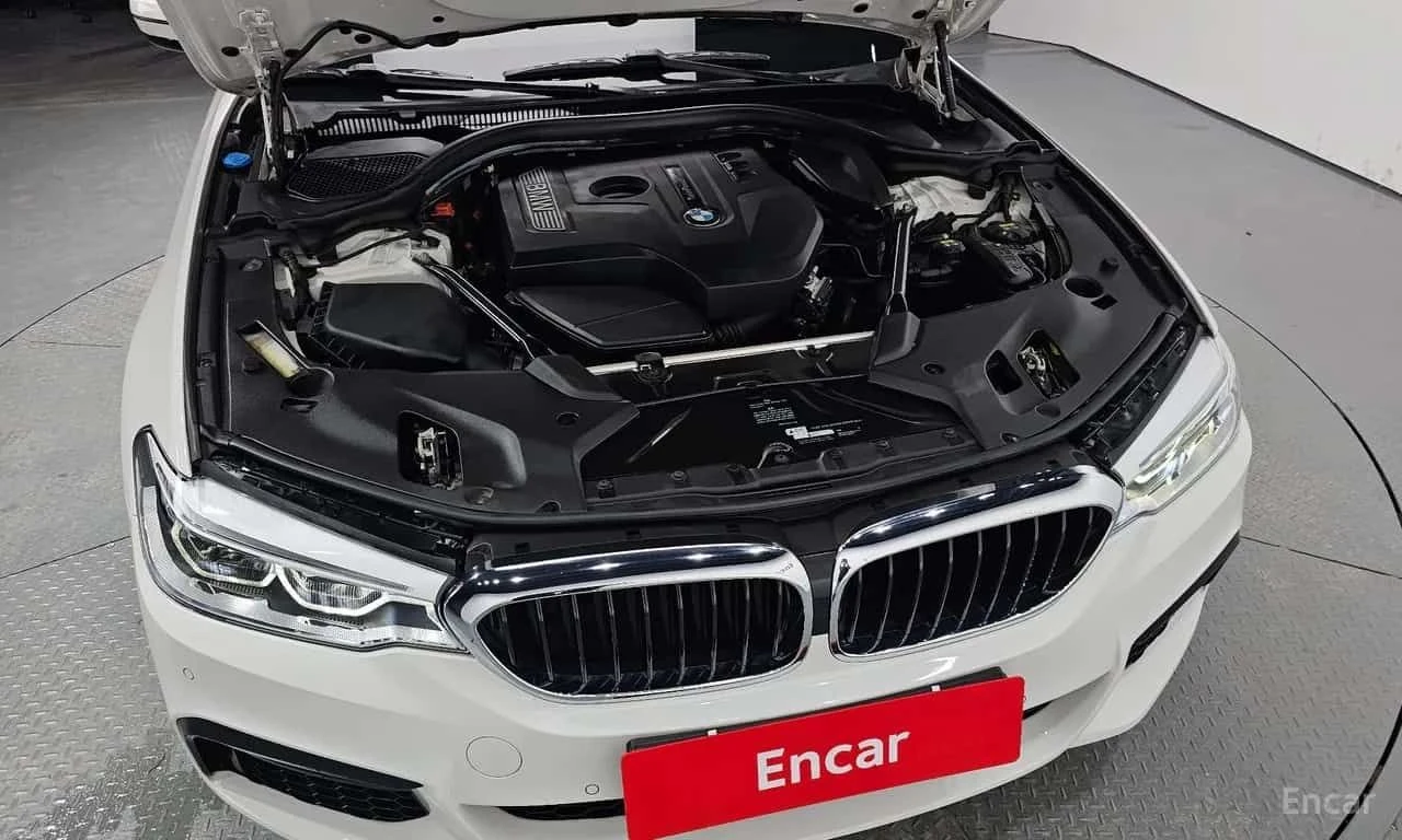 BMW 530 * 530i xDrive M Sport Package * CARFAX * ���� �� � | Mobile.bg � ����������� 6