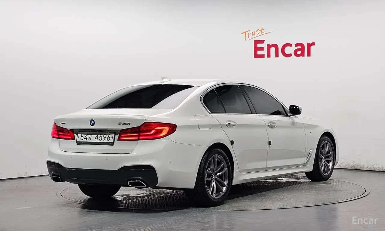 BMW 530 * 530i xDrive M Sport Package * CARFAX * ���� �� � | Mobile.bg � ����������� 2