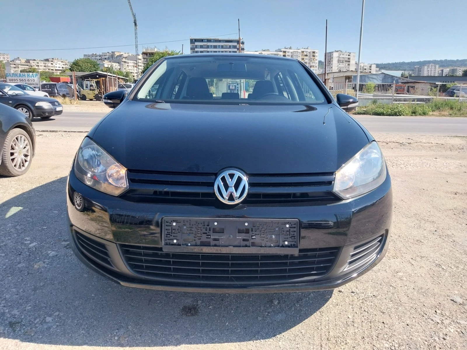 VW Golf 1.6 TDI, снимка 2 - Автомобили и джипове - 55636533