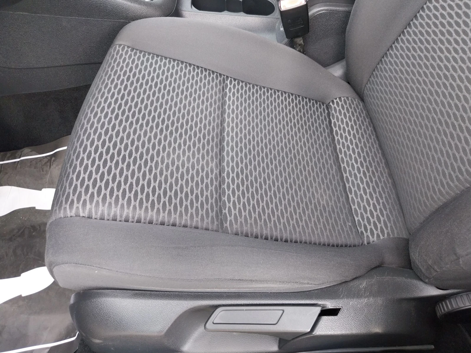 VW Golf 1.6 TDI | Mobile.bg � ����������� 9
