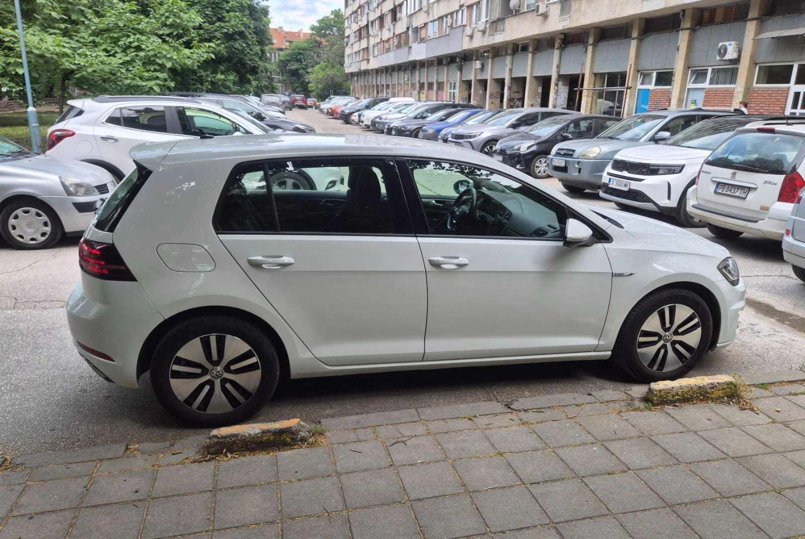 VW Golf e-Golf 36 kW Luxury, снимка 5 - Автомобили и джипове - 55659546