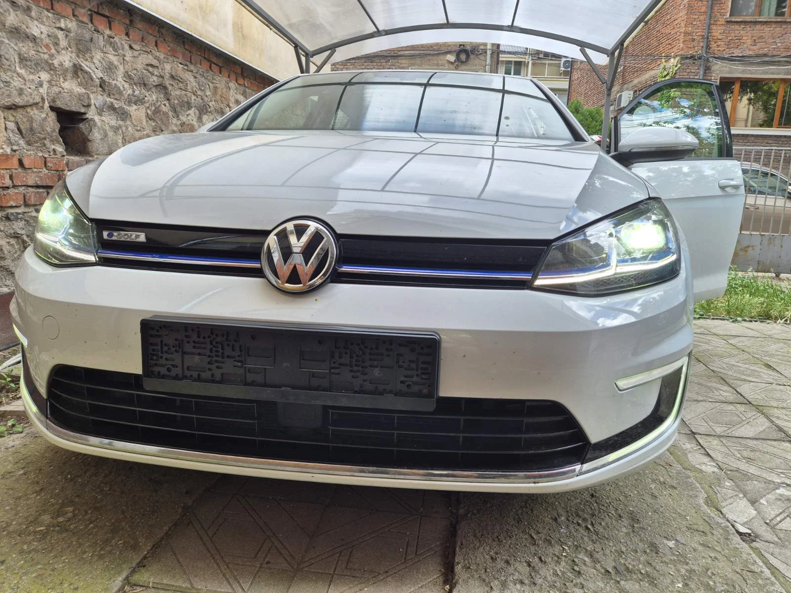 VW Golf e-Golf 36 kW Luxury, снимка 6 - Автомобили и джипове - 55659546