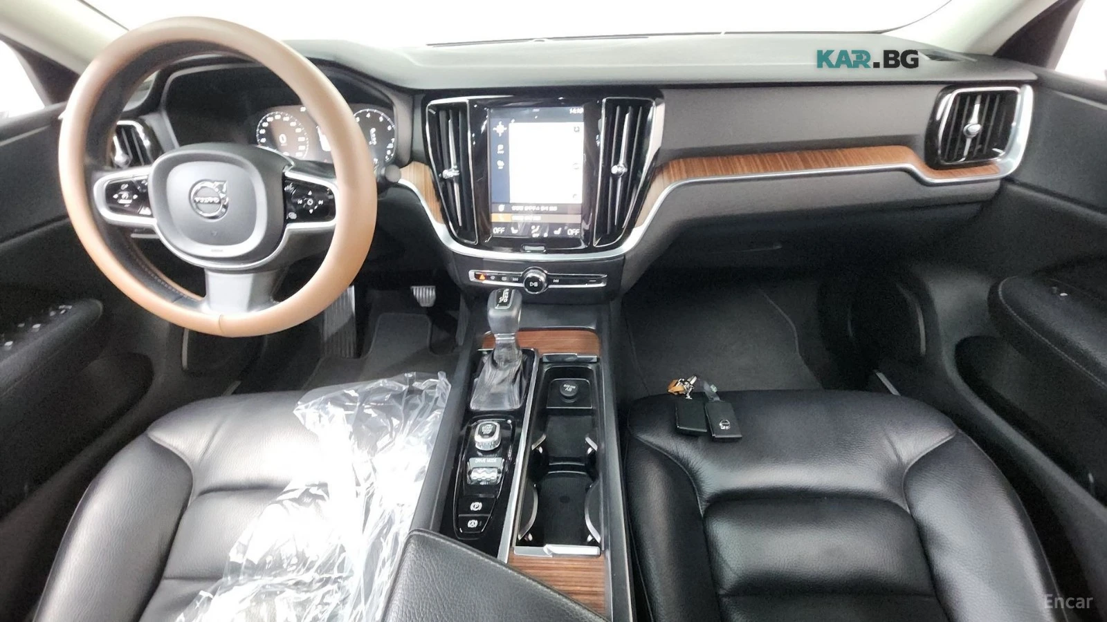Volvo S60 T5* MOMENTUM* DISTRONIC* КАМЕРА* ХЕДЪП* ПОДГРЕВ* , снимка 5 - Автомобили и джипове - 55694125