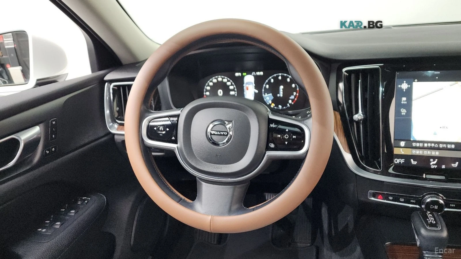 Volvo S60 T5* MOMENTUM* DISTRONIC* КАМЕРА* ХЕДЪП* ПОДГРЕВ* , снимка 6 - Автомобили и джипове - 55694125