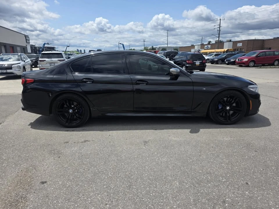 BMW 550 M550i xDrive* 360  камера* Head-Up* АВТОКРЕДИТ* , снимка 6 - Автомобили и джипове - 55724206