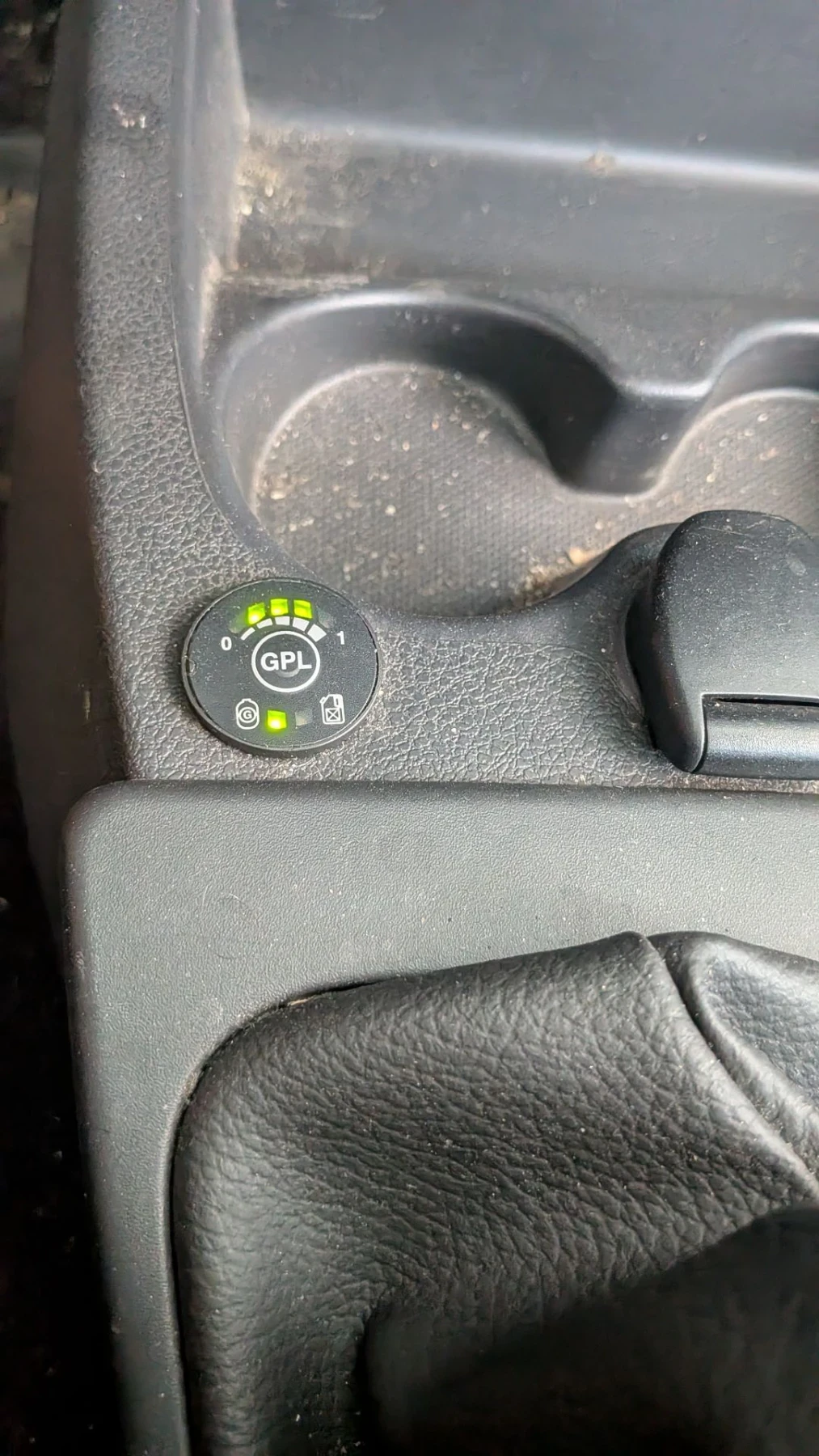 Dacia Lodgy, снимка 6 - Автомобили и джипове - 55736684
