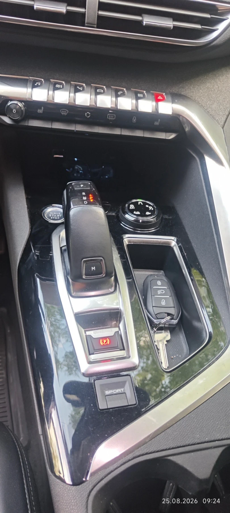 Peugeot 3008 Allure, снимка 8 - Автомобили и джипове - 55796824
