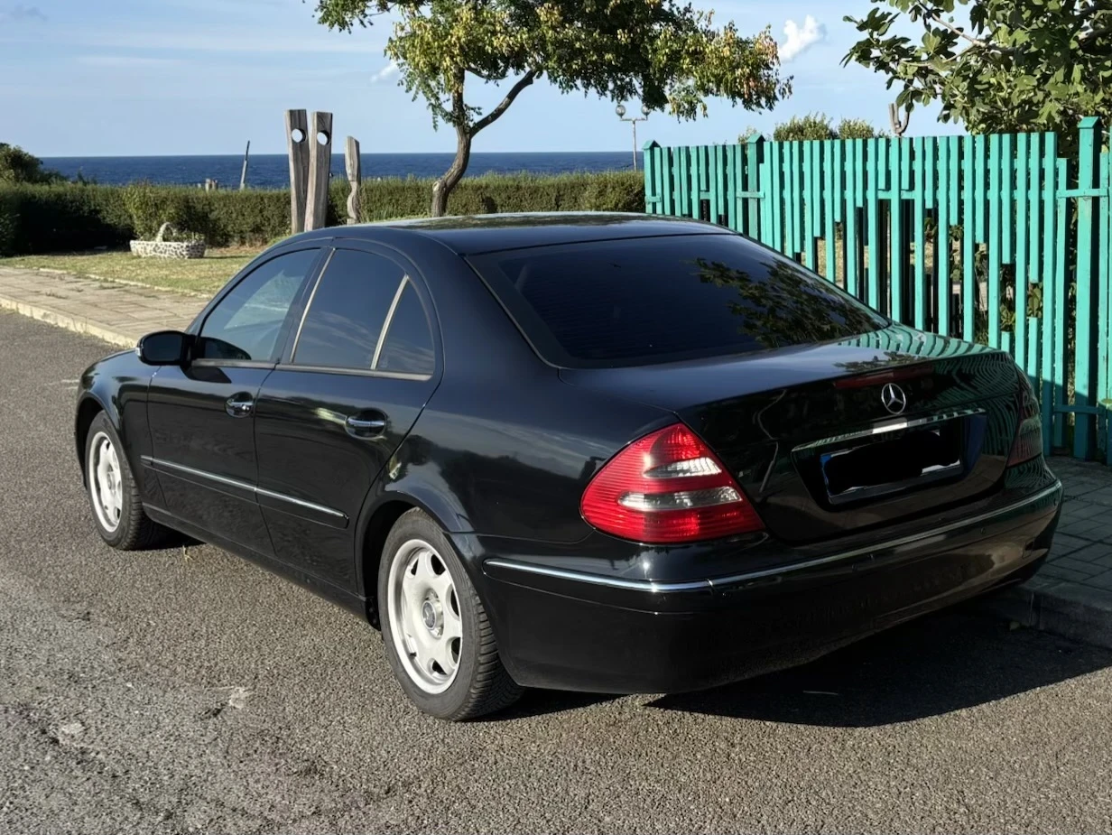 Mercedes-Benz 220, снимка 3 - Автомобили и джипове - 55879068