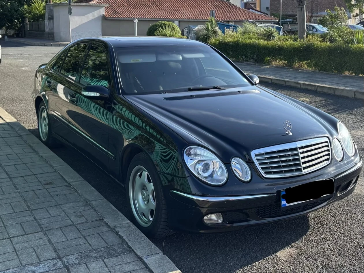Mercedes-Benz 220