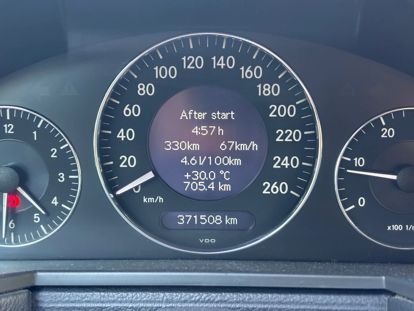 Mercedes-Benz 220, снимка 7 - Автомобили и джипове - 55879068