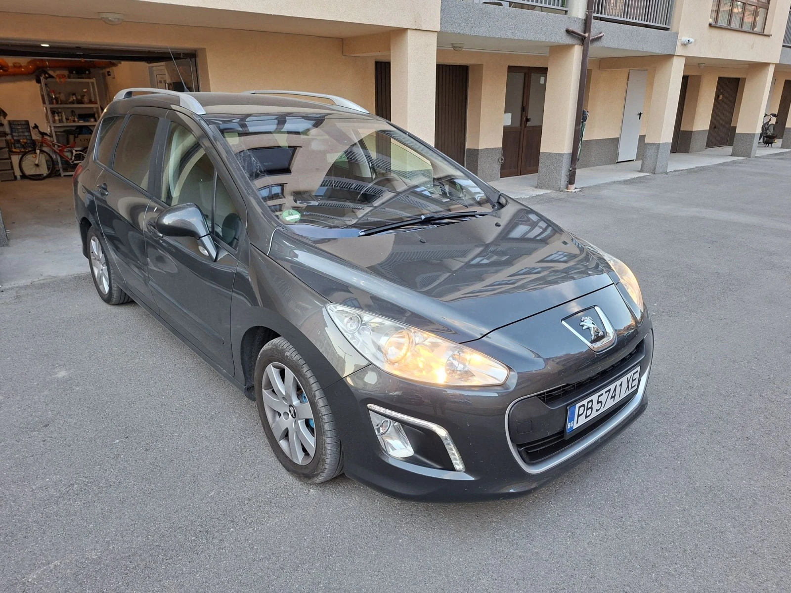 Peugeot 308 SW, снимка 2 - Автомобили и джипове - 56074159