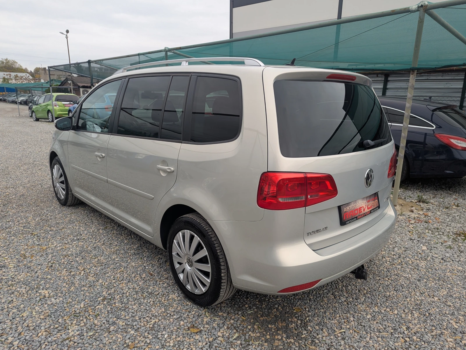 VW Touran 2.0TDi Автоматик/Android/Камера/Климатроник, снимка 3 - Автомобили и джипове - 56740158