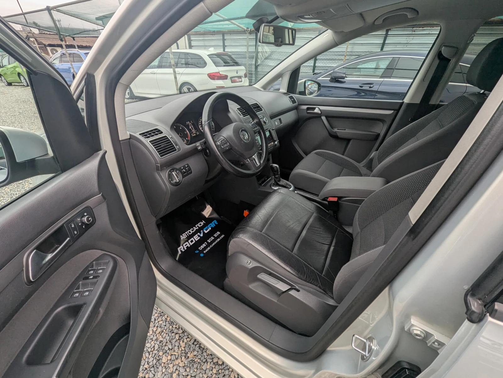 VW Touran 2.0TDi Автоматик/Android/Камера/Климатроник, снимка 10 - Автомобили и джипове - 56740158