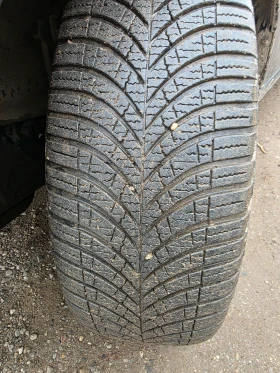 Hyundai IX35 2.0 Crdi 185 к.с., 4Х4 , Атомат, снимка 16