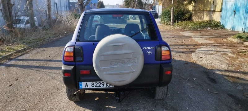 Toyota Rav4 2.0i, снимка 4 - Автомобили и джипове - 49280645