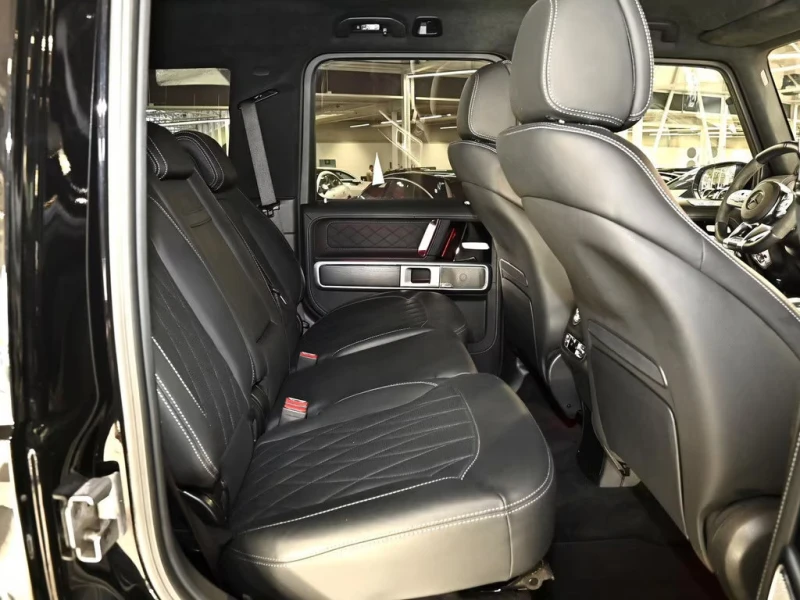 Mercedes-Benz G 63 AMG EXCLUSIVE/585HP/MASSAGE/MEMO/BURM/360/AHK/581g, снимка 12 - Автомобили и джипове - 52391229