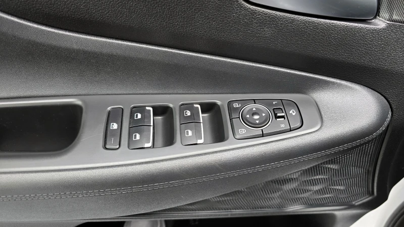 Hyundai Santa fe 2.2 4WD PREMIUM CHOICE, снимка 16 - Автомобили и джипове - 52575878