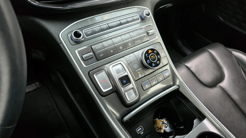 Hyundai Santa fe 2.2 4WD PREMIUM CHOICE, снимка 8 - Автомобили и джипове - 52575878