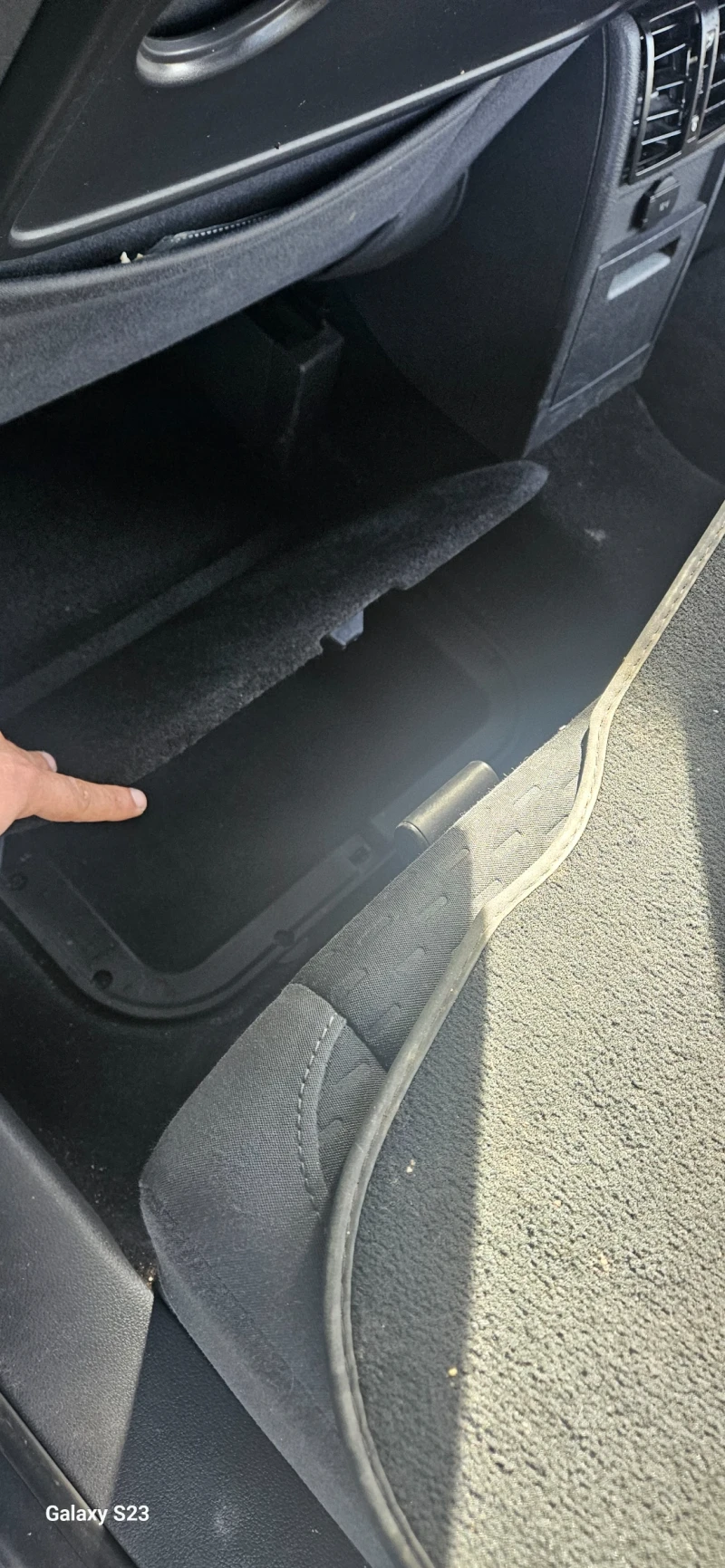 VW Tayron 2.0 TDI, снимка 15 - Автомобили и джипове - 53085224