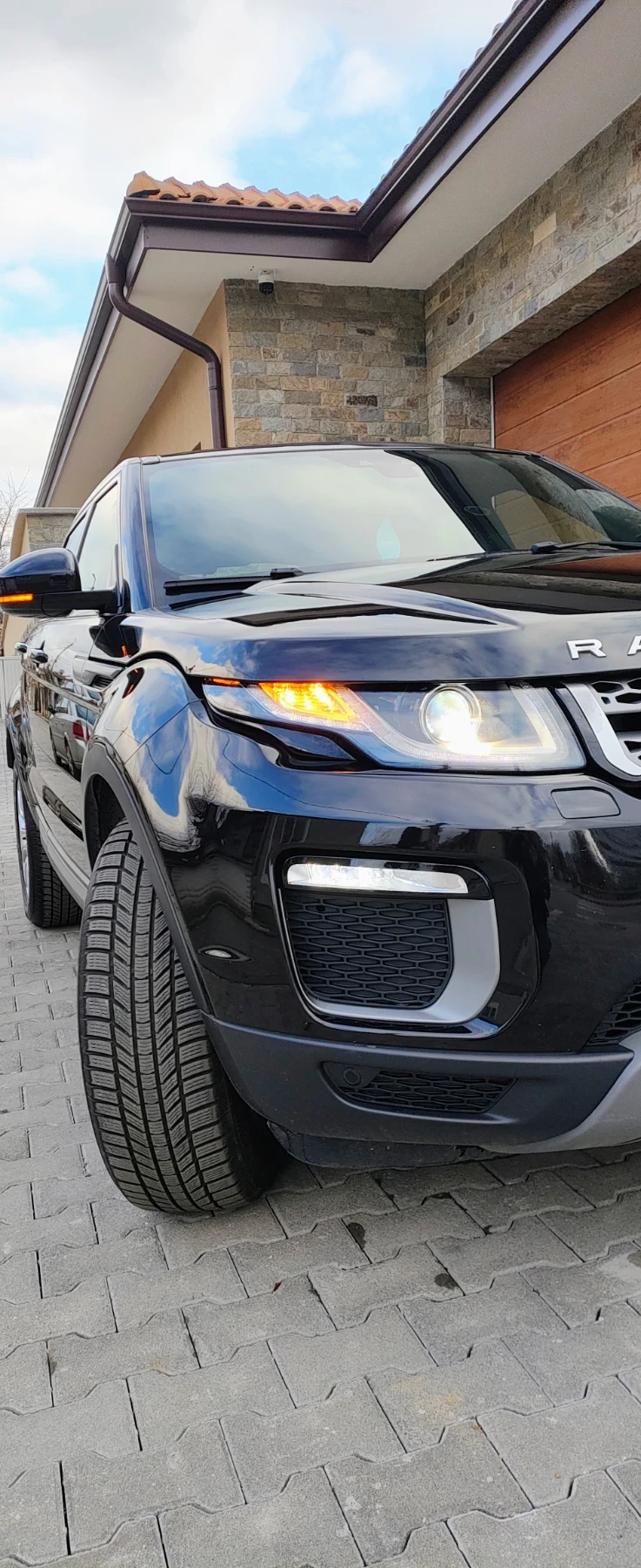 Land Rover Range Rover Evoque, снимка 3 - Автомобили и джипове - 48339307