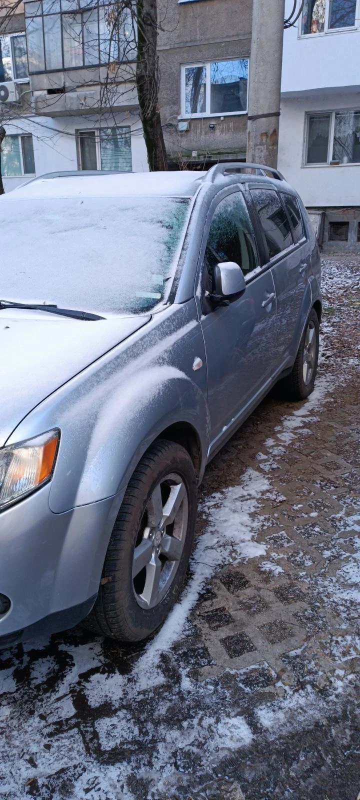 Mitsubishi Outlander II, снимка 2 - Автомобили и джипове - 53114886