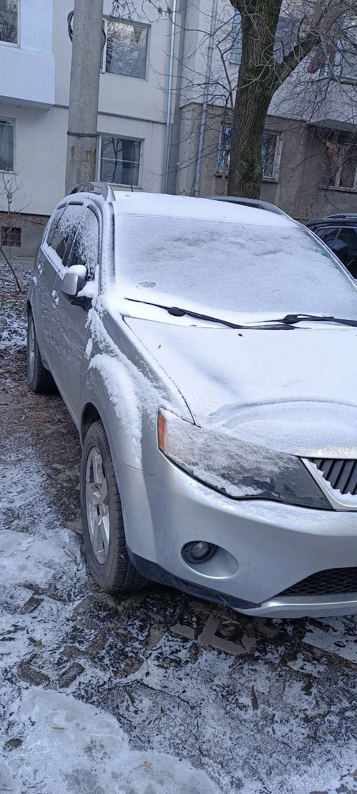 Mitsubishi Outlander II, снимка 4 - Автомобили и джипове - 53114886