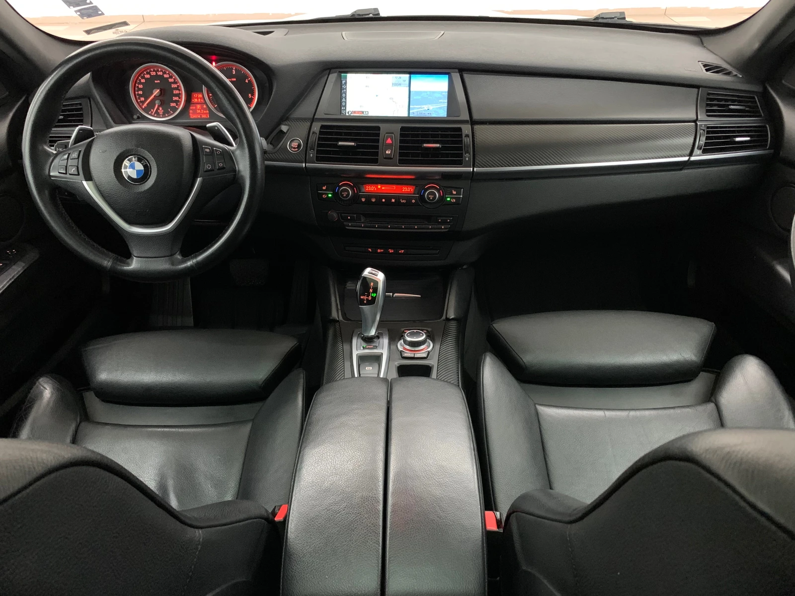 BMW X6 4.0d #SoftClose#TV#HUD#CAMERA#KeyLess#PODGREV# - изображение 10