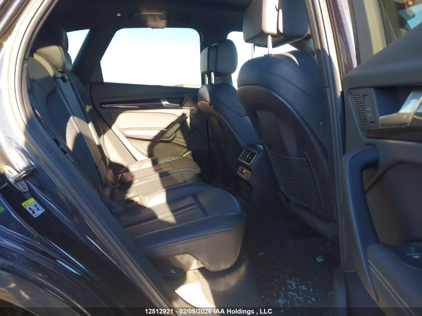 Audi SQ5 TECHNIK* DISTRONIC* ПОДГРЕВ* КАМЕРИ, снимка 10 - Автомобили и джипове - 53849079