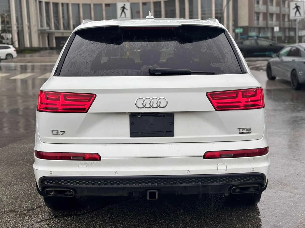 Audi Q7 * 3.0T Technik * ОБДУХВАНЕ* B&O* НА ВЪЗДУХ* , снимка 4 - Автомобили и джипове - 54492673