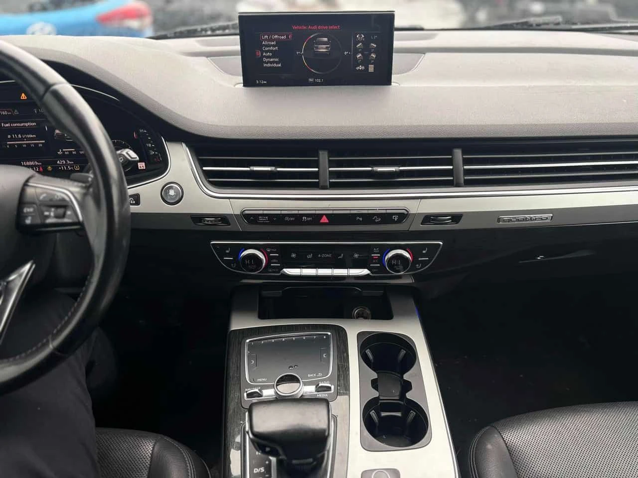 Audi Q7 * 3.0T Technik * ОБДУХВАНЕ* B&O* НА ВЪЗДУХ* , снимка 9 - Автомобили и джипове - 54492673