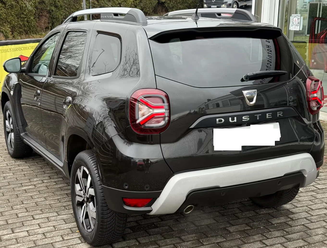Dacia Duster В гаранция до май 2028 година, снимка 4 - Автомобили и джипове - 55461147