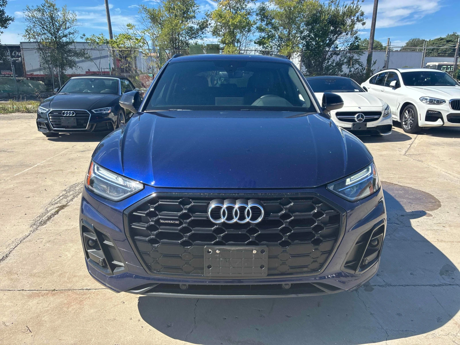 Audi Q5  PROGRESSIV / ДИСТРОНИК / АВТОКРЕДИТ / 2 КЛЮЧА , снимка 5 - Автомобили и джипове - 56071512