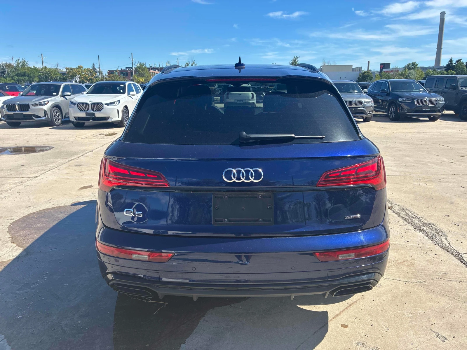 Audi Q5  PROGRESSIV / ДИСТРОНИК / АВТОКРЕДИТ / 2 КЛЮЧА , снимка 4 - Автомобили и джипове - 56071512