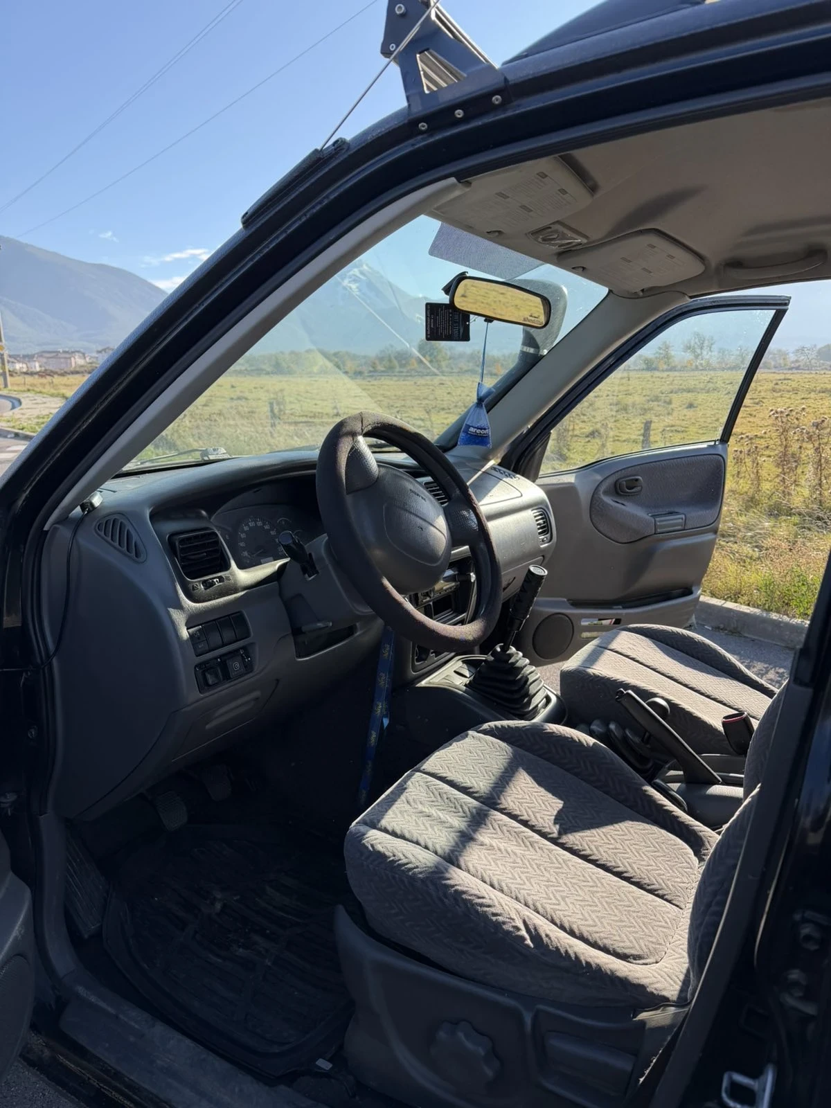 Suzuki Grand vitara 2.5i, снимка 5 - Автомобили и джипове - 56556733