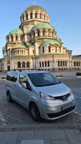 ������ Nissan NV200