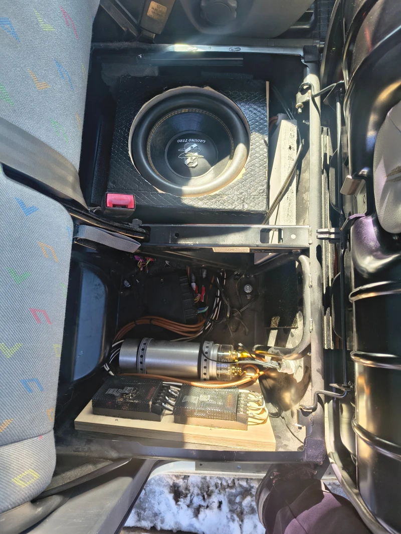 VW T5 1.9tdi 105hp, снимка 14 - Бусове и автобуси - 53537434