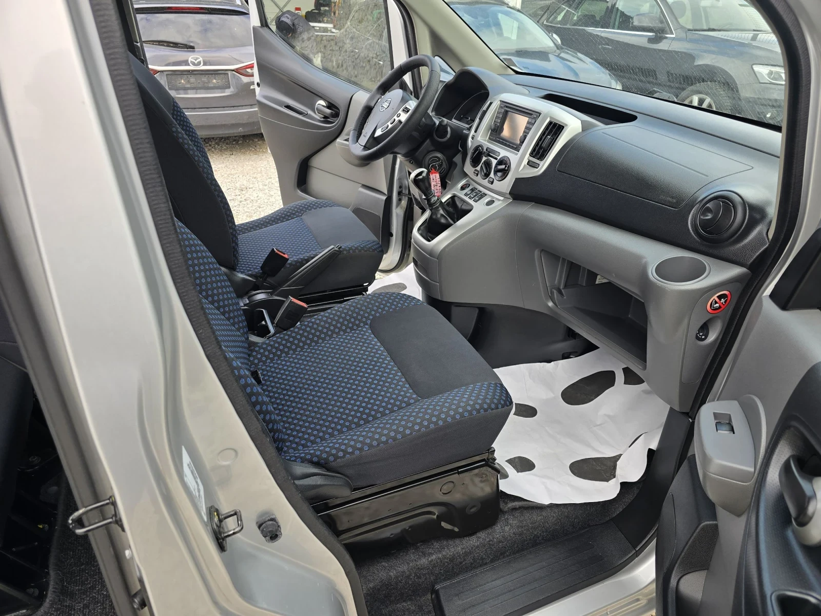 Nissan NV200 1.5 DCI 7 SEATS EURO5, снимка 11 - Бусове и автобуси - 53724815