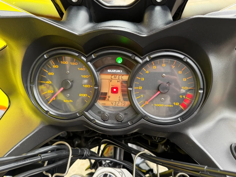 Suzuki DL 650, снимка 13 - Мотоциклети и мототехника - 52709335