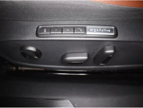 VW ID.5 PRO PERFORMANCE/HUD/MEMORY/MASSAGE/PANO/82KW/FULL, снимка 12
