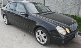 Mercedes-Benz E 200, снимка 1