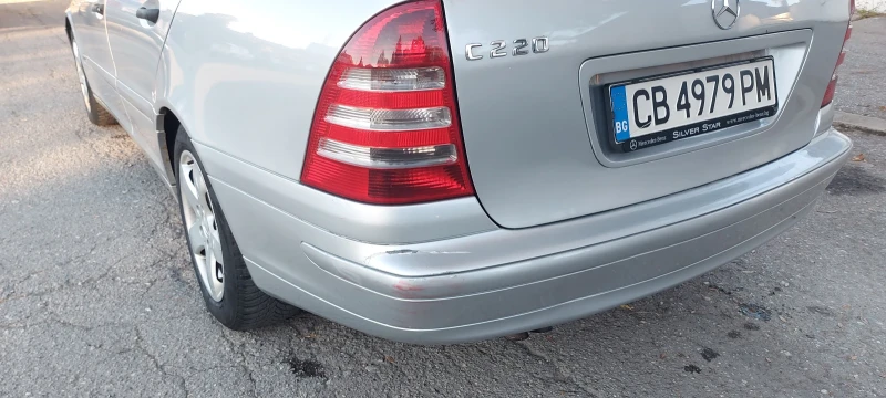 Mercedes-Benz C 220, снимка 4 - Автомобили и джипове - 47597375