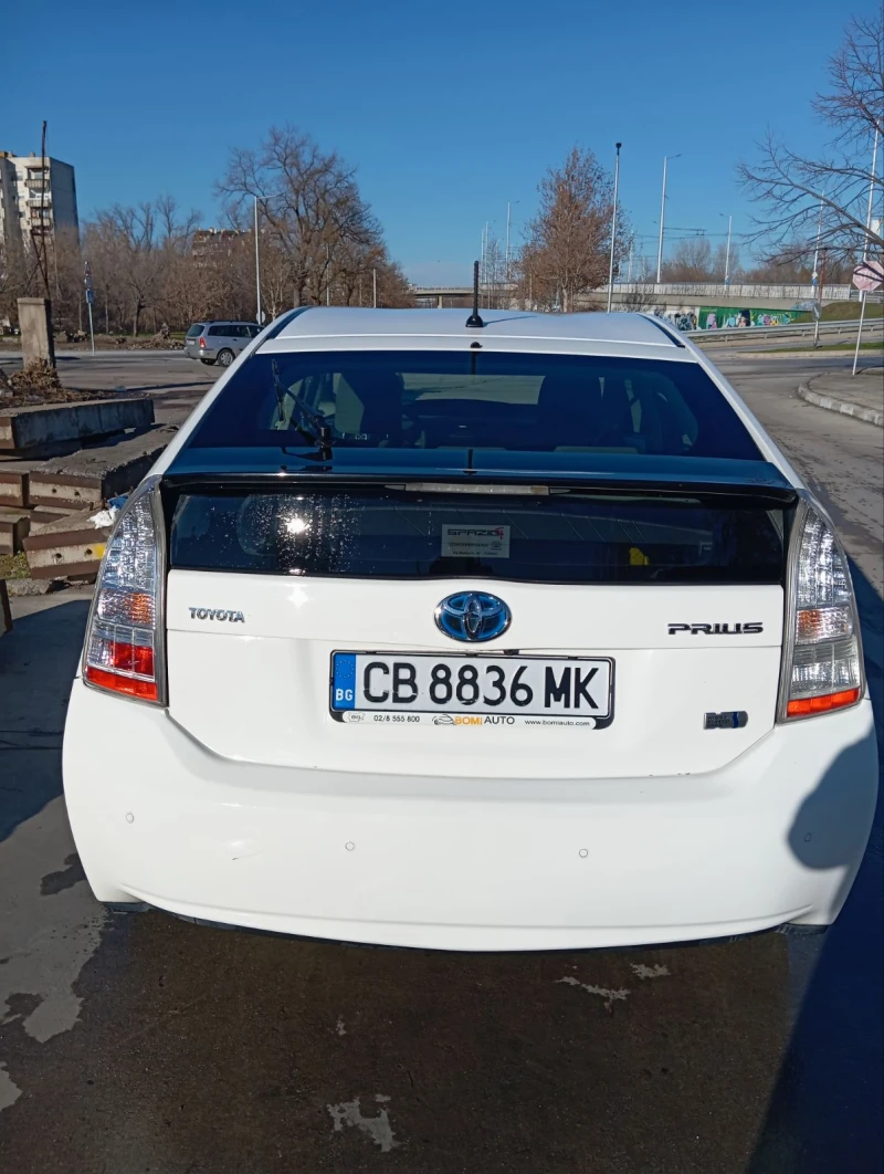 Toyota Prius, снимка 9 - Автомобили и джипове - 48896994