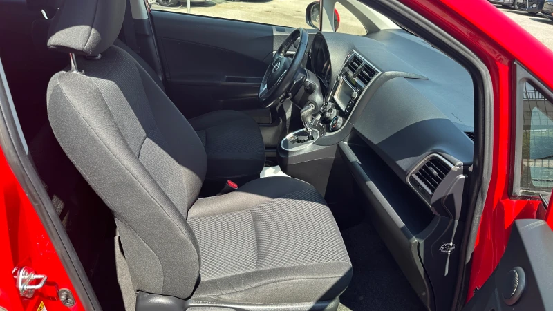 Toyota Verso S Face Lift 1.33 VVTi Automatic , снимка 12 - Автомобили и джипове - 51267362